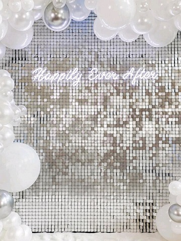 Perdea Decorativă Party Argintiu (1x2 m) - Decor Photo Corner & Nuntă Perdea decorativa party argintiu tinsel pentru photo corner dimensiune 1x2 metri fundal poze nunta.