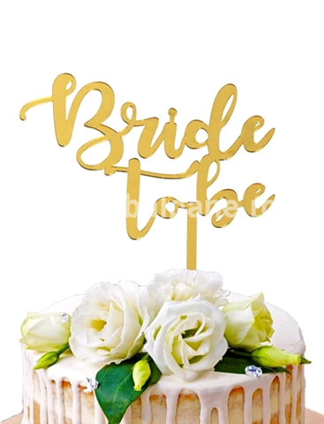 Topper Tort Plexiglas Bride to Be (Auriu Oglinda) 15 cm Un topper decorativ premium pentru tort